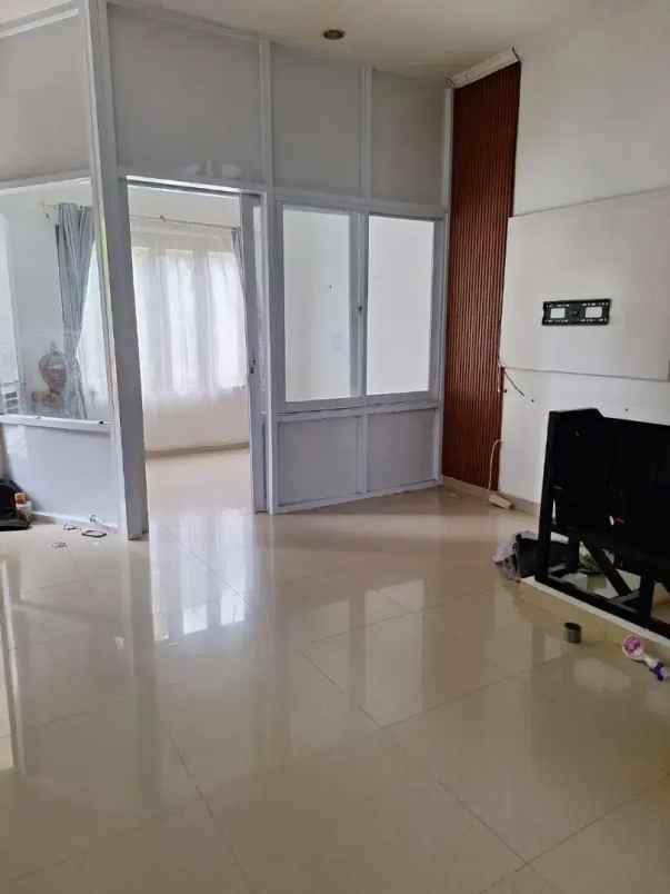 dijual rumah griya metropolitan