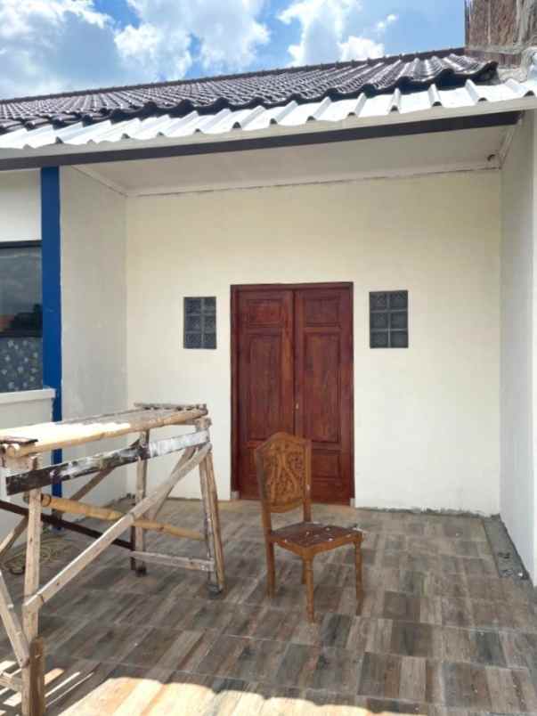 dijual rumah harapan indah 1 perumahan