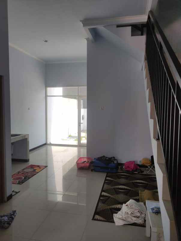 dijual rumah ikip gunung anyar indah