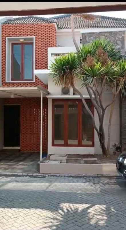 dijual rumah ivory residence