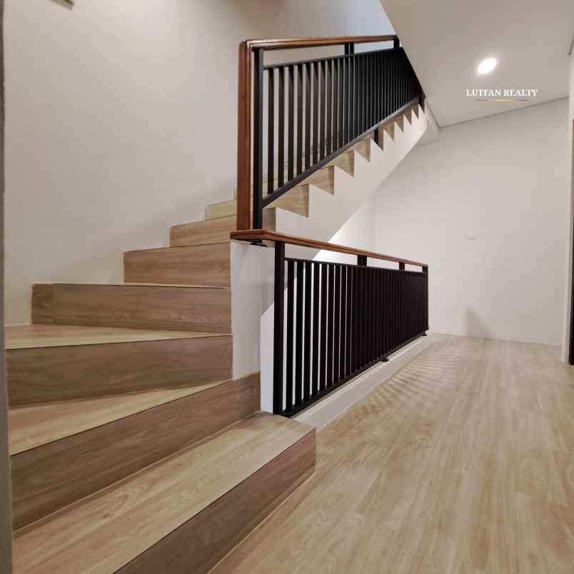 dijual rumah jagakarsa