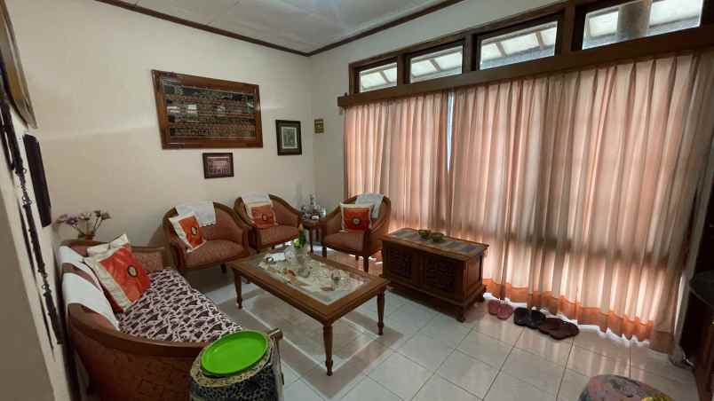 dijual rumah jalan ahmad yani selatan