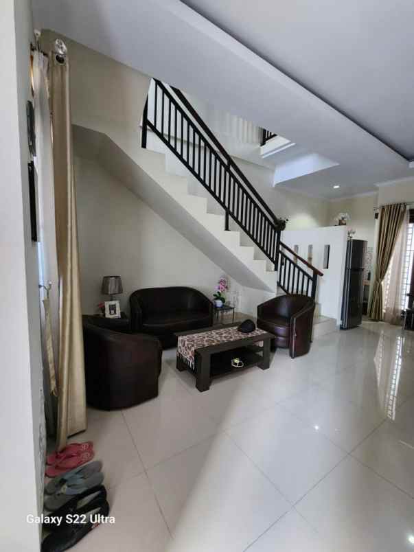 dijual rumah jalan ceningan sari