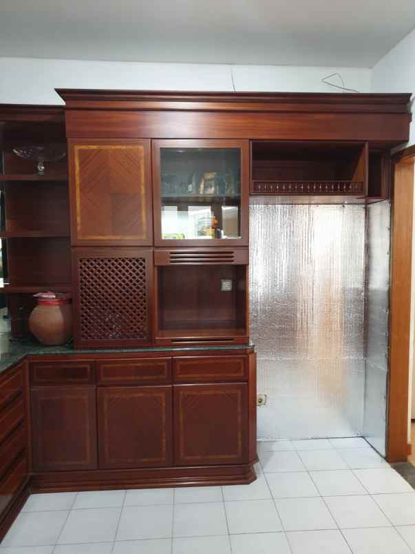 dijual rumah jalan cipaganti