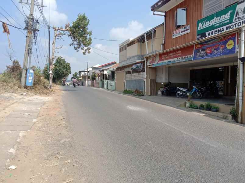 dijual rumah jalan cut nyak dien