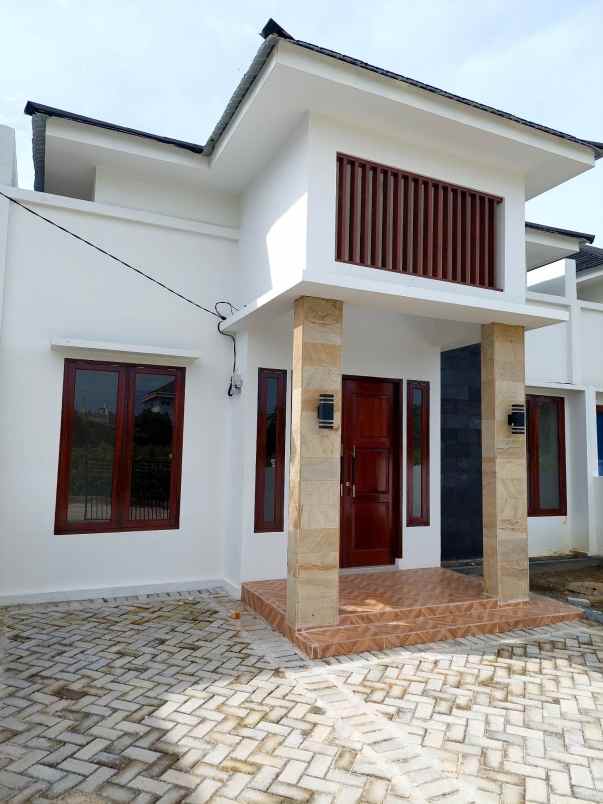 dijual rumah jalan duyung jalan nangka