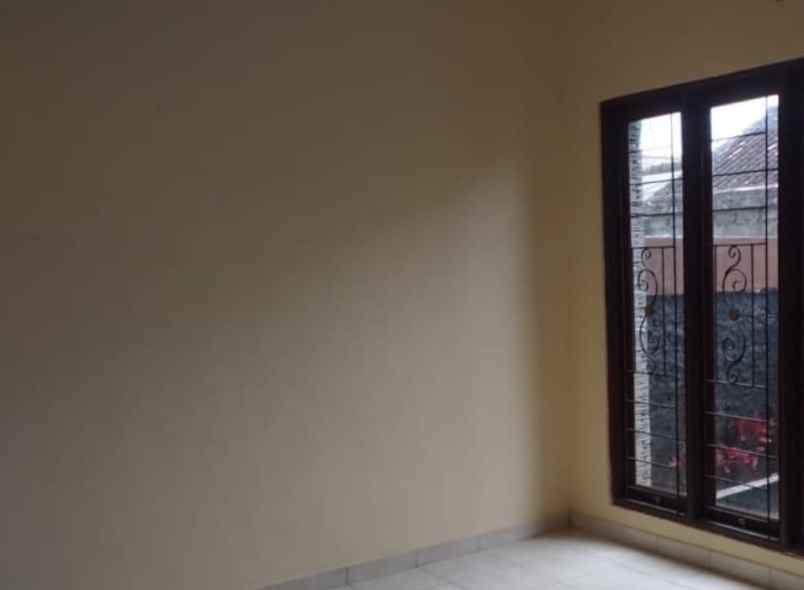 dijual rumah jalan imam bonjol