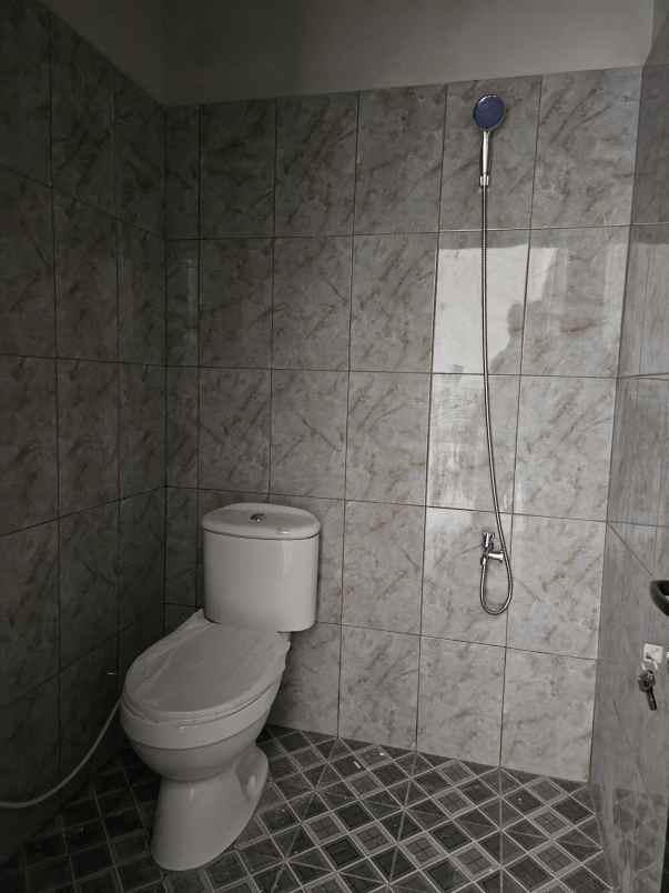 dijual rumah jalan kalimulya cilodong depok