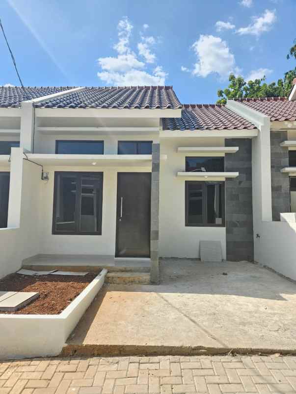 dijual rumah jalan kalimulya cilodong depok