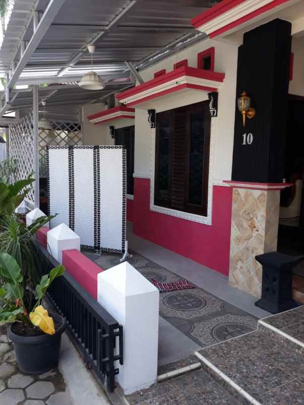 dijual rumah jalan kaliurang km 6 5