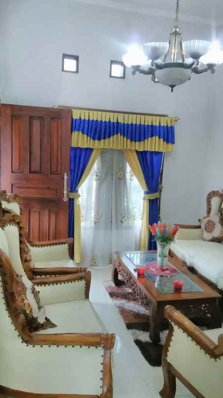 dijual rumah jalan kaliurang km 6 5