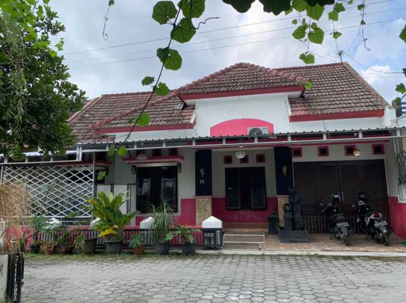 dijual rumah jalan kaliurang km 6 5