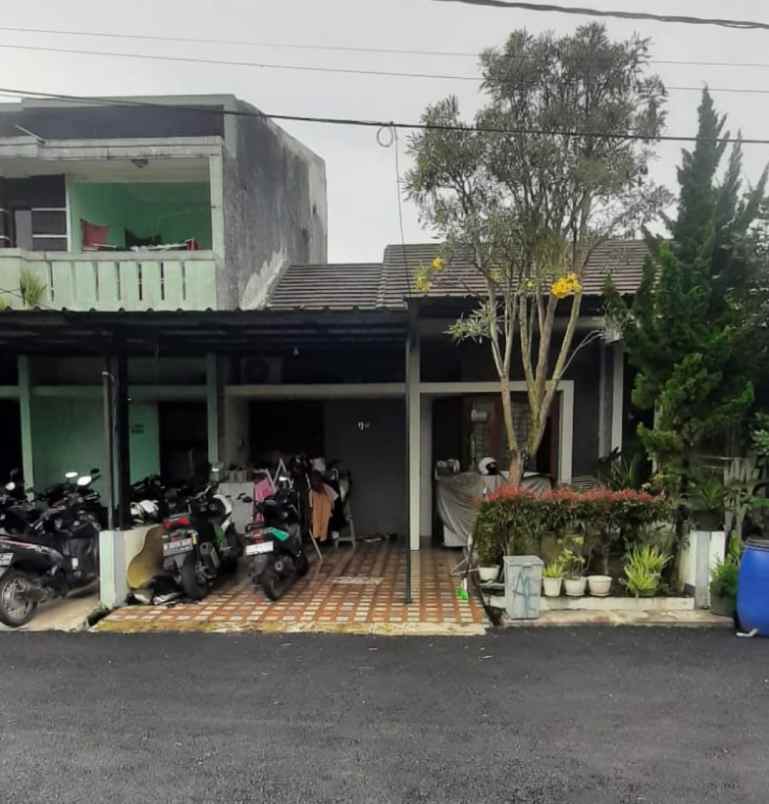 dijual rumah jalan mekarsari siliwangi