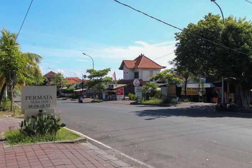 dijual rumah jalan nusa dua kuta badung