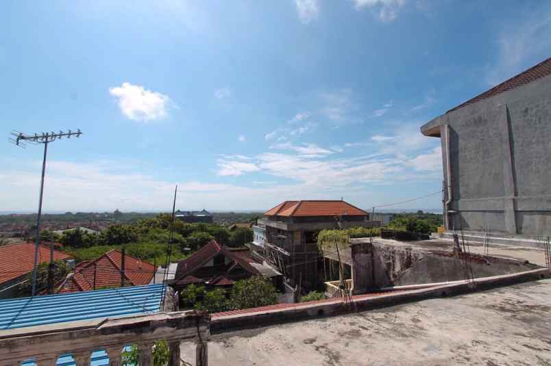 dijual rumah jalan nusa dua kuta badung