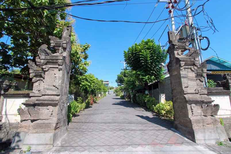 dijual rumah jalan nusa dua kuta badung