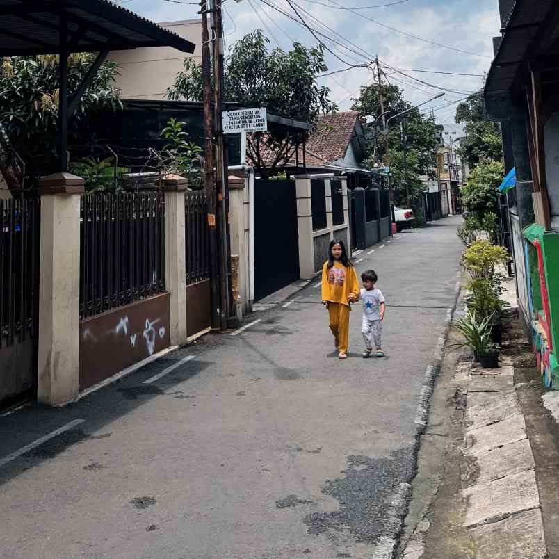 dijual rumah jalan pamarset astanaanyar