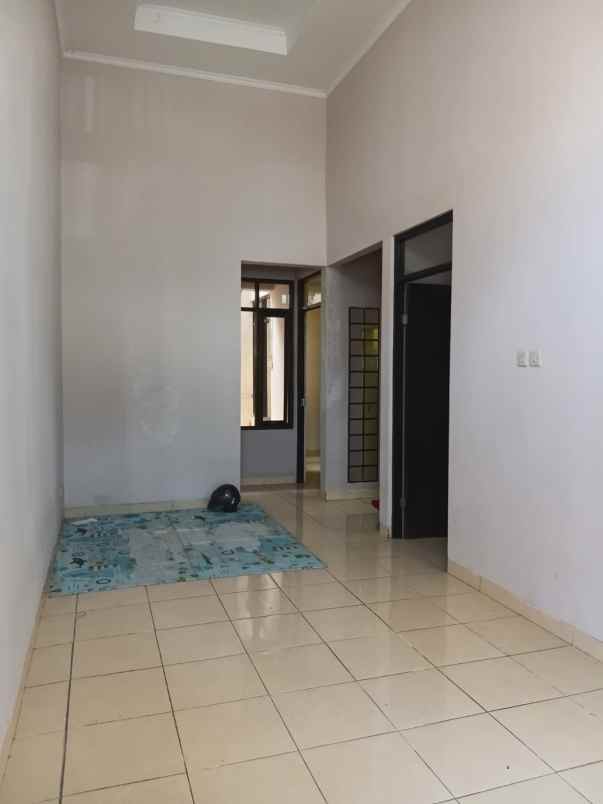 dijual rumah jalan permana atas