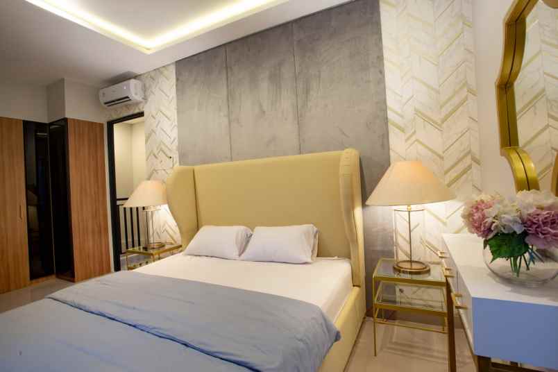 dijual rumah jalan raya cikaret cibinong