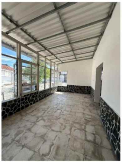 dijual rumah jalan raya darmo