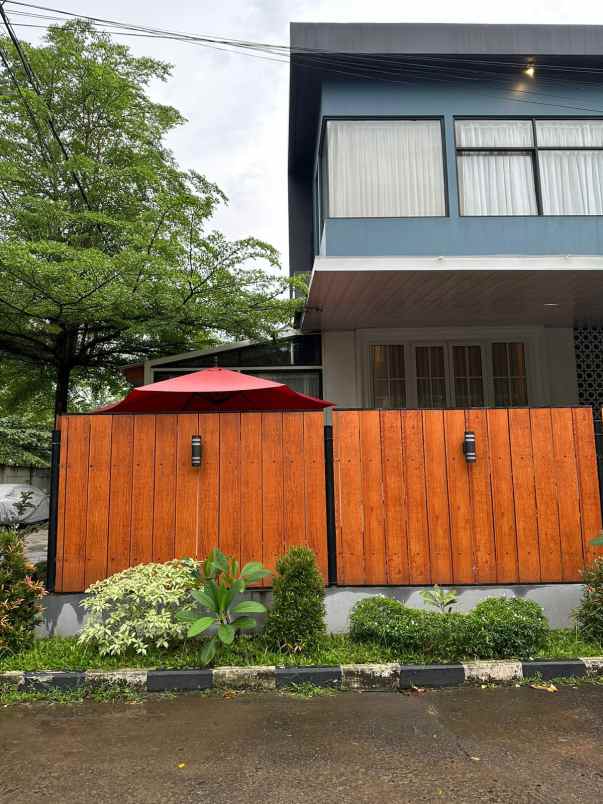 dijual rumah jalan raya hankam no 31