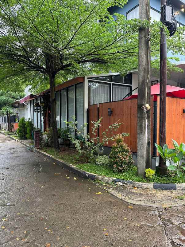 dijual rumah jalan raya hankam no 31