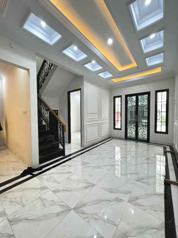 dijual rumah jalan raya jagakarsa