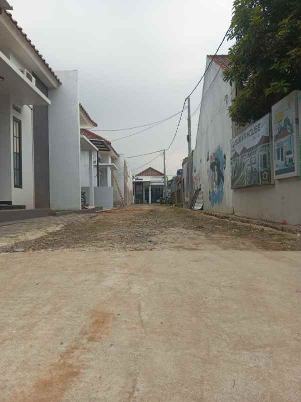 dijual rumah jalan raya kupu pasir