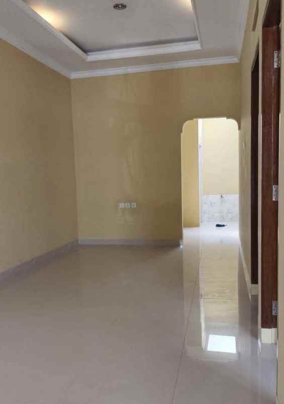 dijual rumah jalan raya pamulang 2