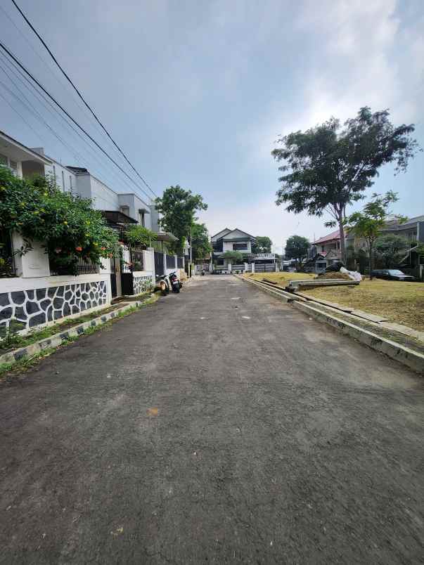 dijual rumah jalan raya pangkalan jati