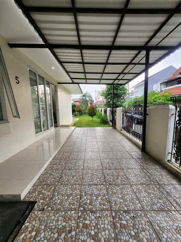 dijual rumah jalan raya pangkalan jati