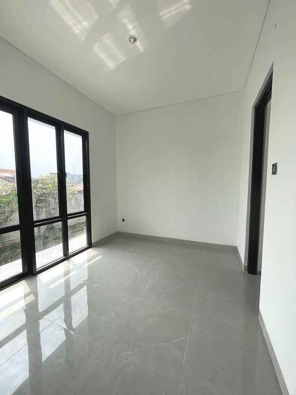 dijual rumah jalan raya parigi bintaro