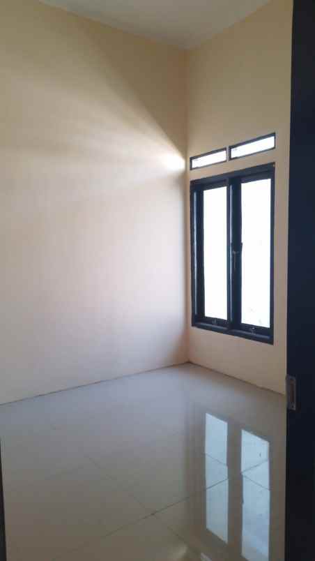 dijual rumah jalan raya pasar babelan