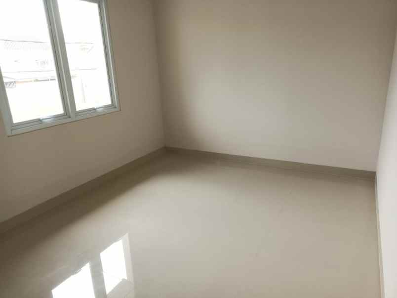 dijual rumah jalan raya percobaan cileunyi