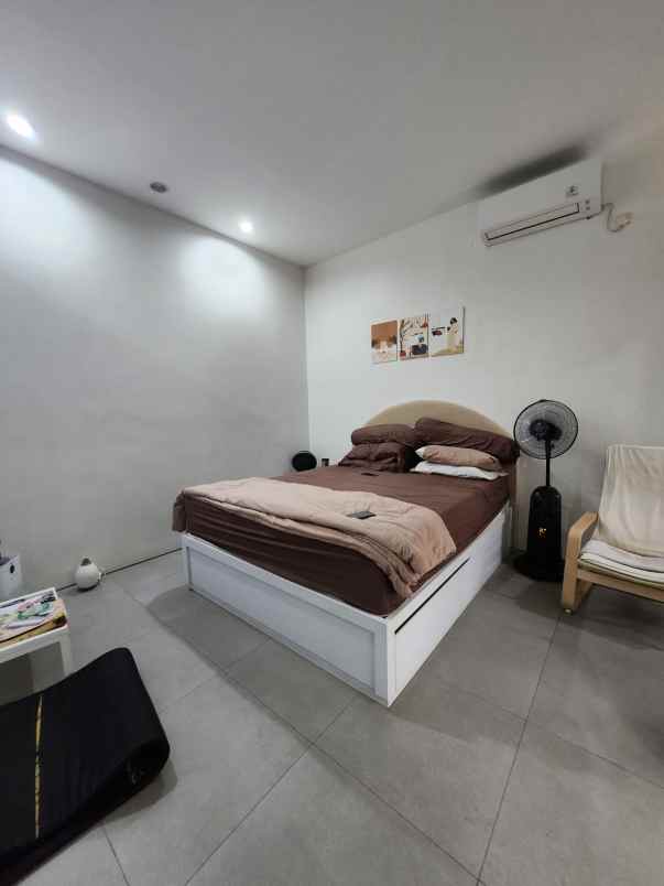 dijual rumah jalan raya pondok labu