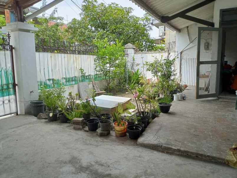 dijual rumah jalan rungkut asri utara