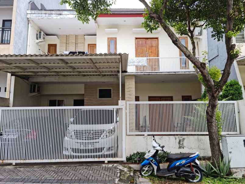 dijual rumah jalan taman internasional