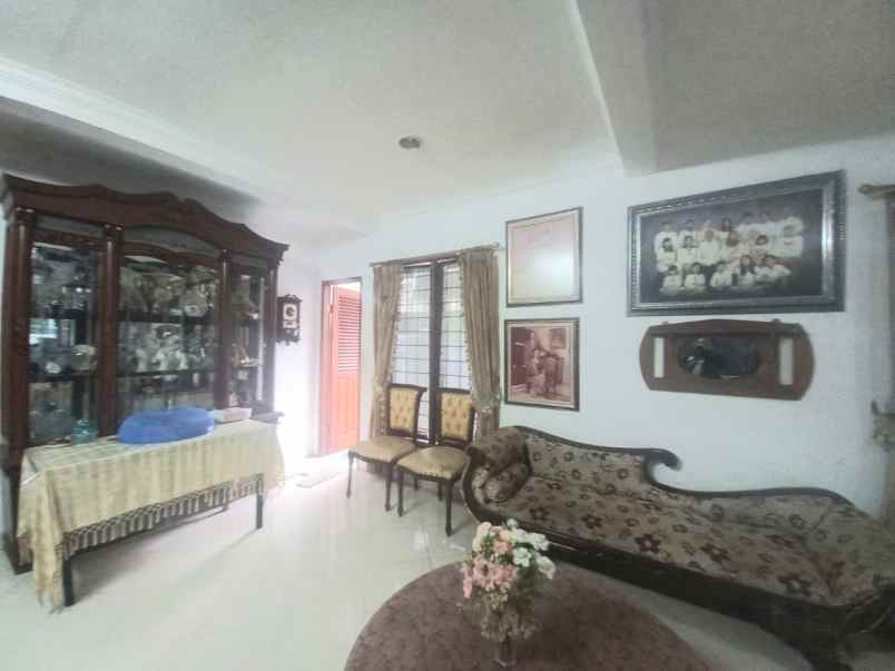 dijual rumah jalan tebet timur no 23