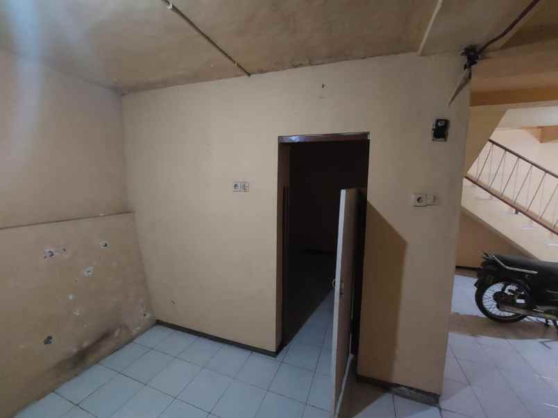 dijual rumah jalan tumenggung suryo