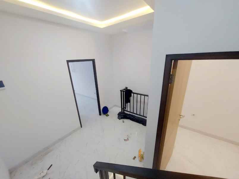 dijual rumah jatinegara kaum pulogadung