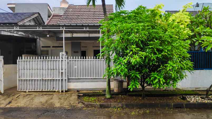 dijual rumah jatiwaringin bekasi