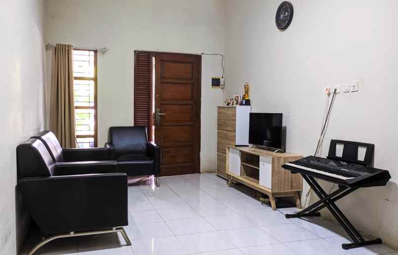 dijual rumah jatiwaringin bekasi