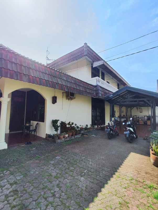 dijual rumah jatiwaringin bekasi