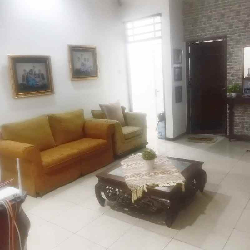 dijual rumah jemursari