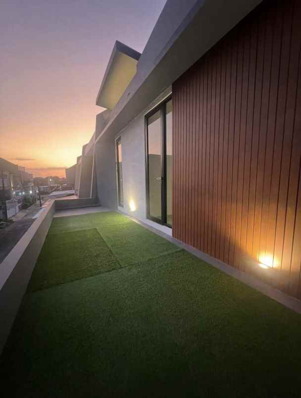 dijual rumah ji babatan pantai utara