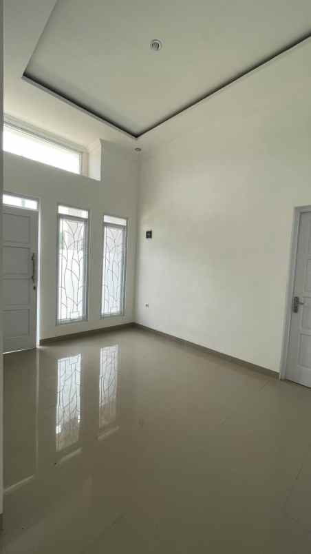 dijual rumah jl alternative bukit indah