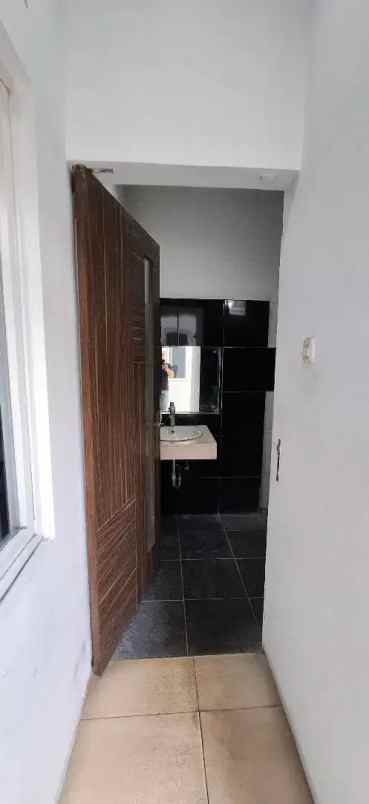 dijual rumah jl balai pustaka