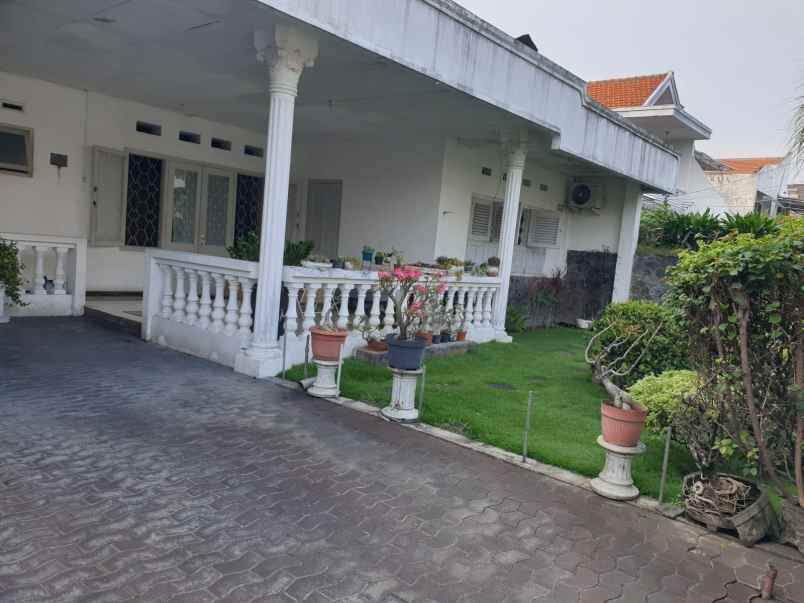 dijual rumah jl blambangan surabaya