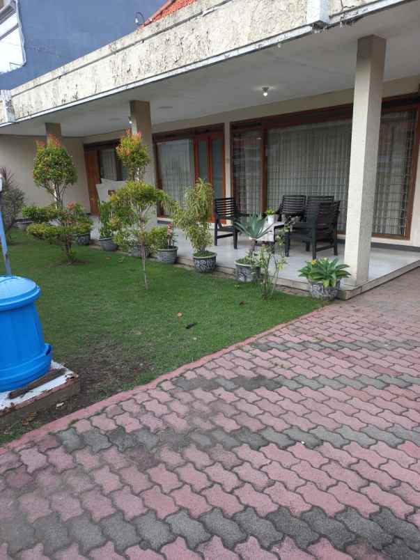 dijual rumah jl blambangan surabaya