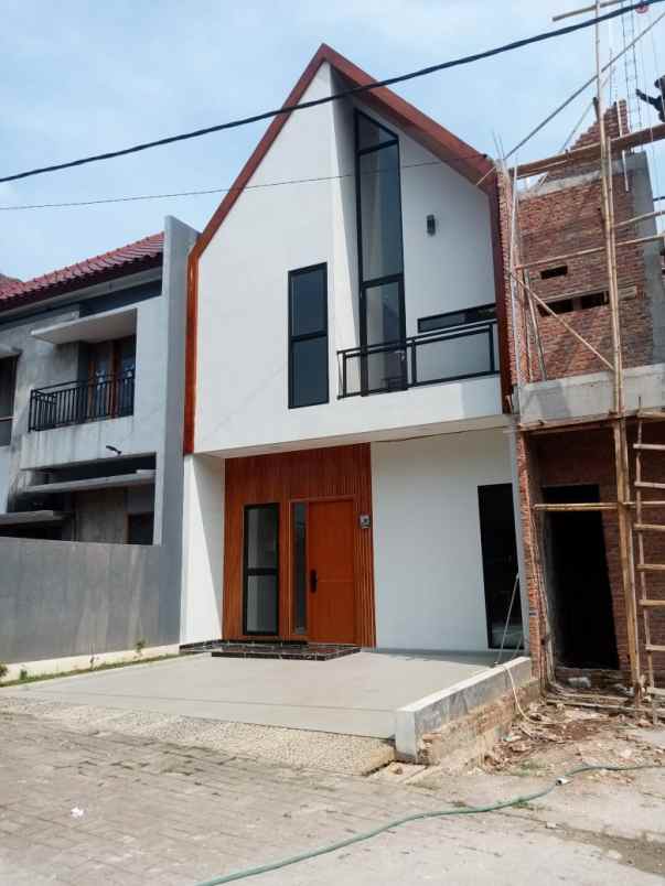 dijual rumah jl bulak wangi